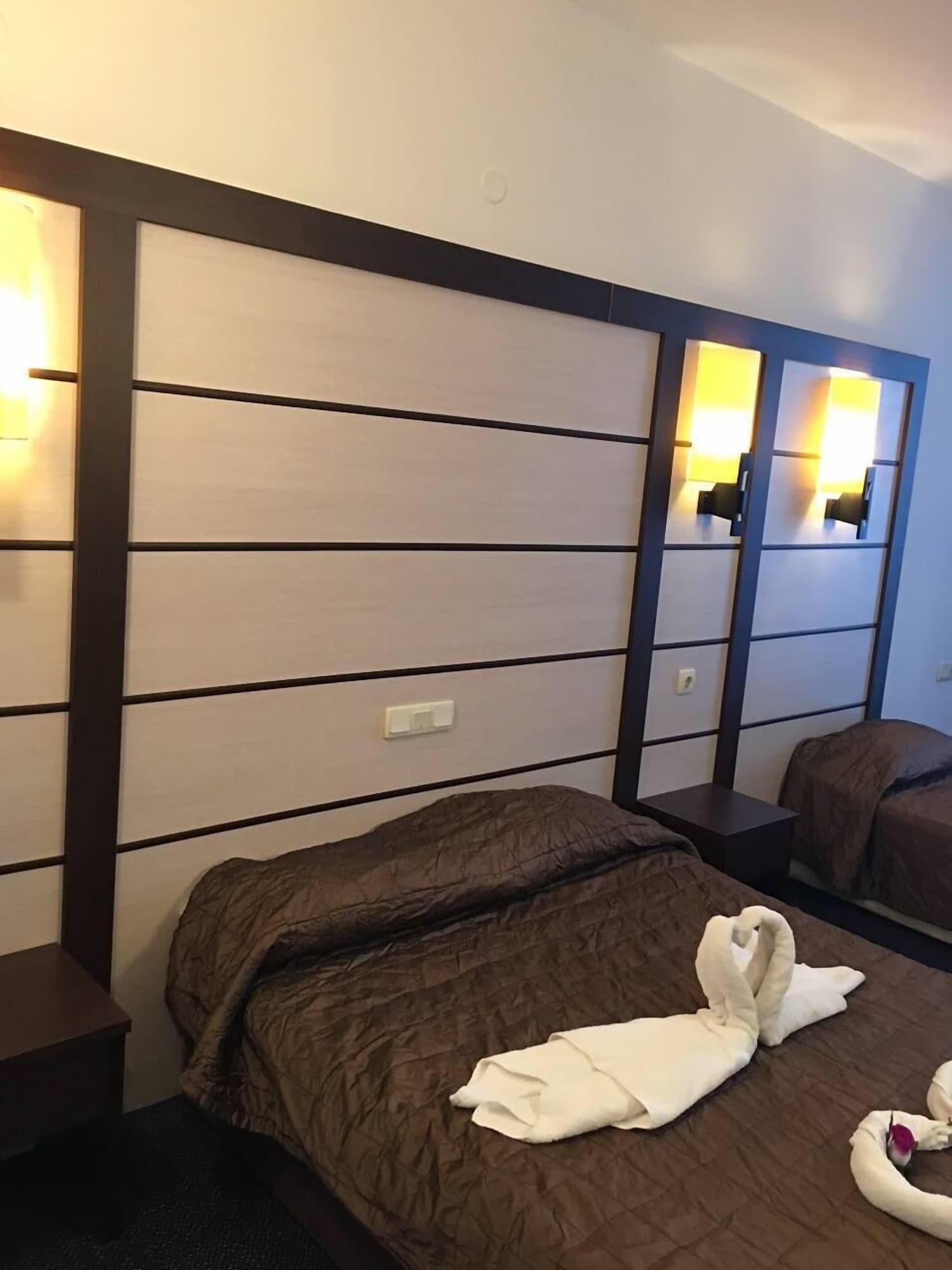 Sunny Bay Beach Hotel Pomorie Esterno foto