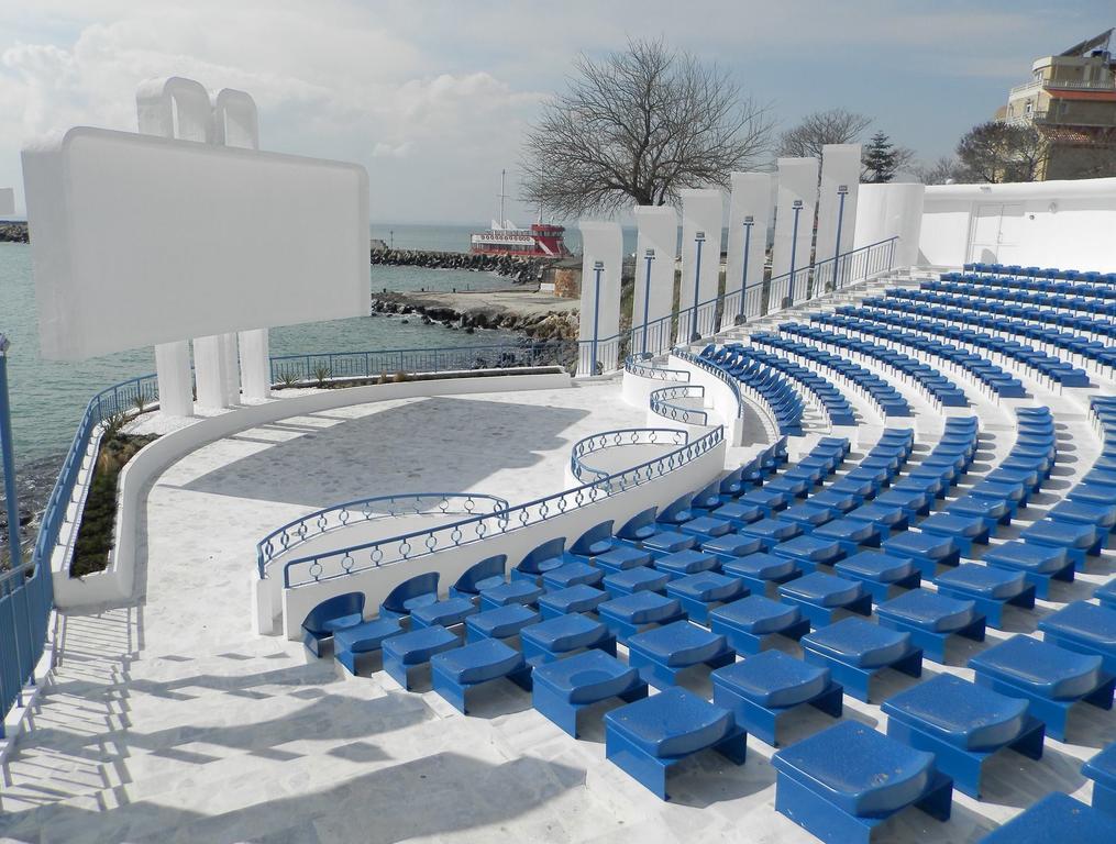 Sunny Bay Beach Hotel Pomorie Esterno foto