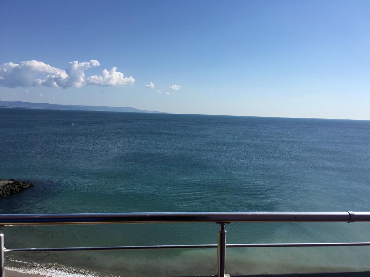 Sunny Bay Beach Hotel Pomorie Esterno foto
