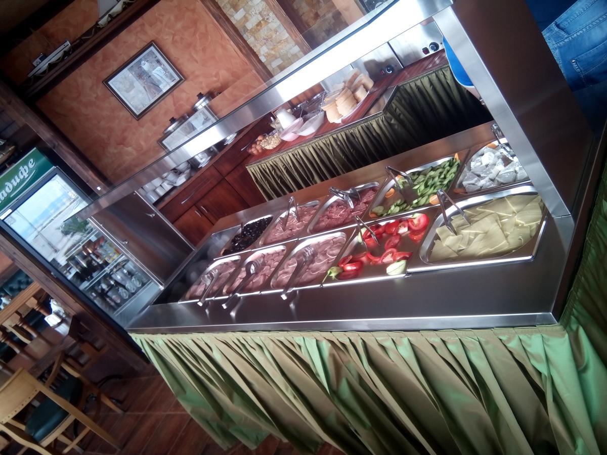 Sunny Bay Beach Hotel Pomorie Esterno foto